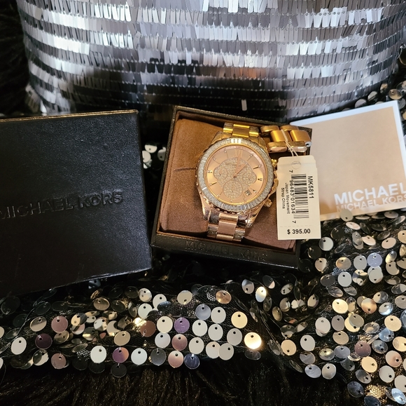NWT MICHAEL KORS WATCH - MADISON MK5811 W/ CRYSTAL - Picture 8 of 16